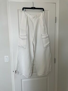 YYB - Revolve White Linen Blend Wide-Leg Cargo Pants
